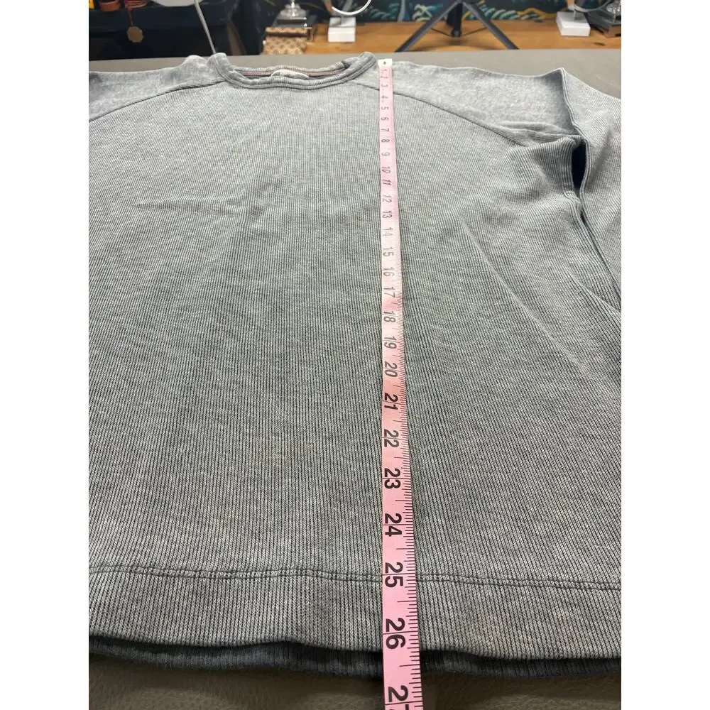 GAP Gray Waffle Knit Thermal Crewneck Shirt Men's Large Long Sleeve